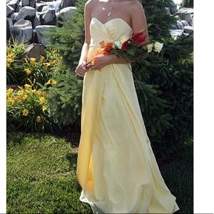Sz 2 Yellow Strapless Dress